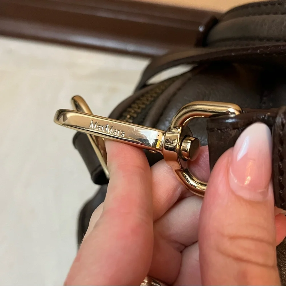 MaxMara Brown Leather Hobo Bag w/ Zip Closure & Detachable Strap - Picture 7 of 17